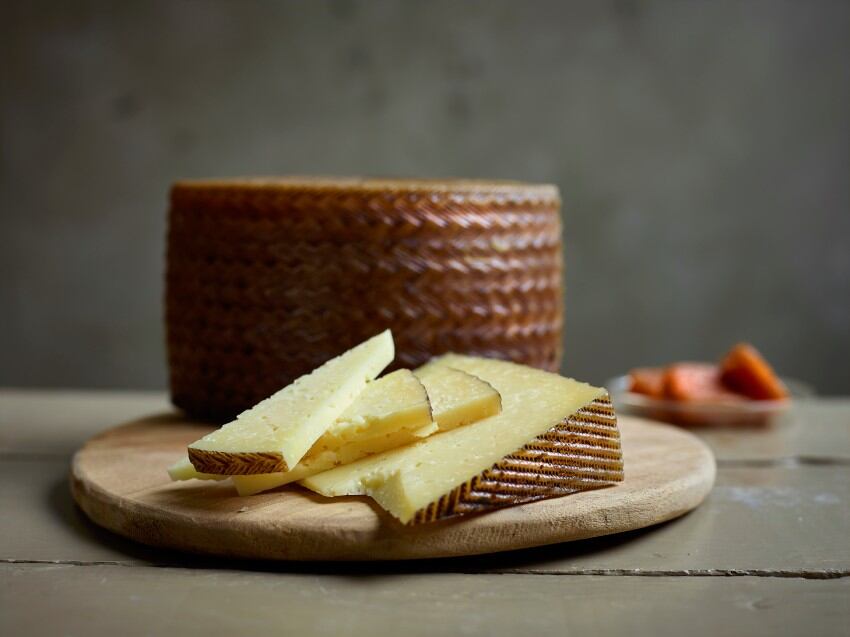 SPAIN-Queso-Manchego-1.jpg