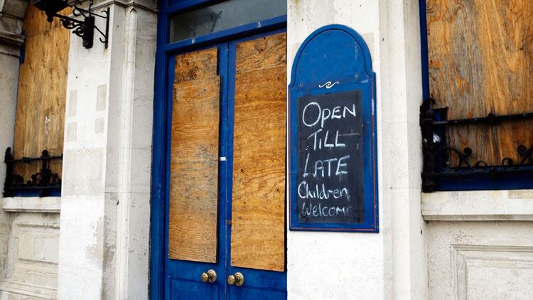 Time at the bar: three quarters of pubs facing extinction
