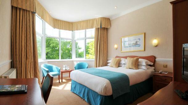 Bromley-Court-hotel-bedroom-610.jpg