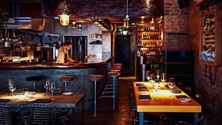 The secret stagiaire: 108 Garage