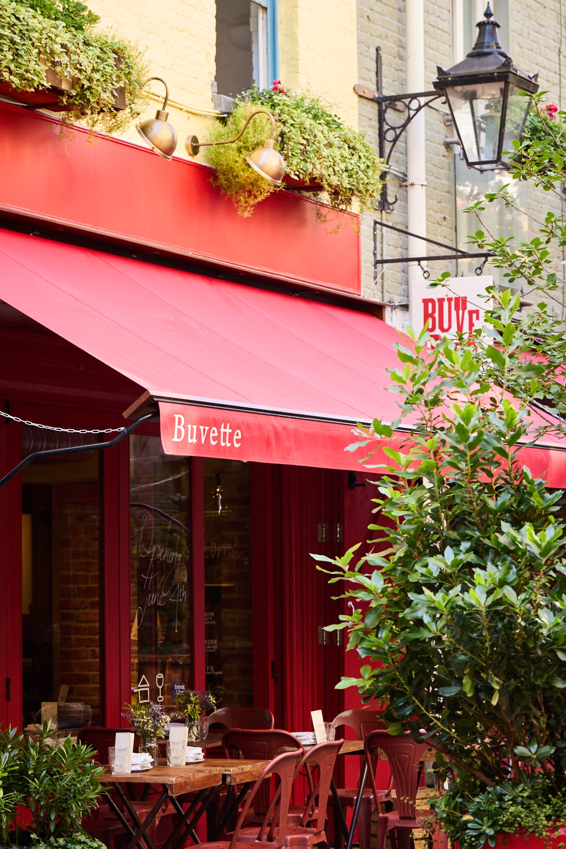 Buvette's courtyard
