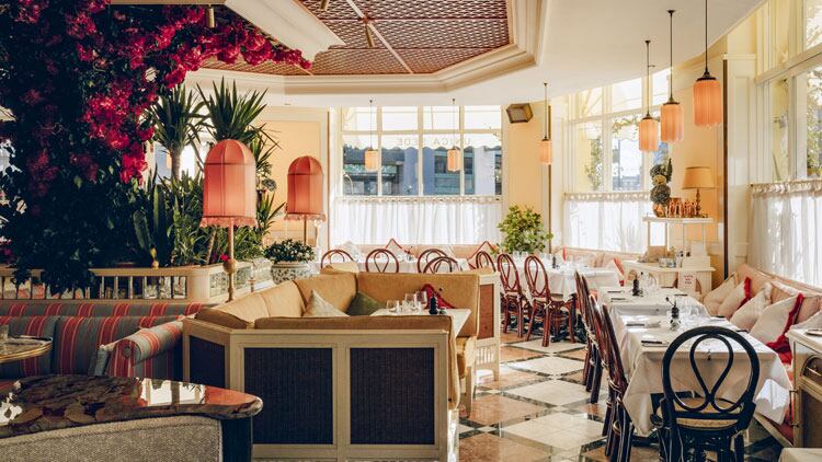 Trattoria-Gloria-dining-r.jpg