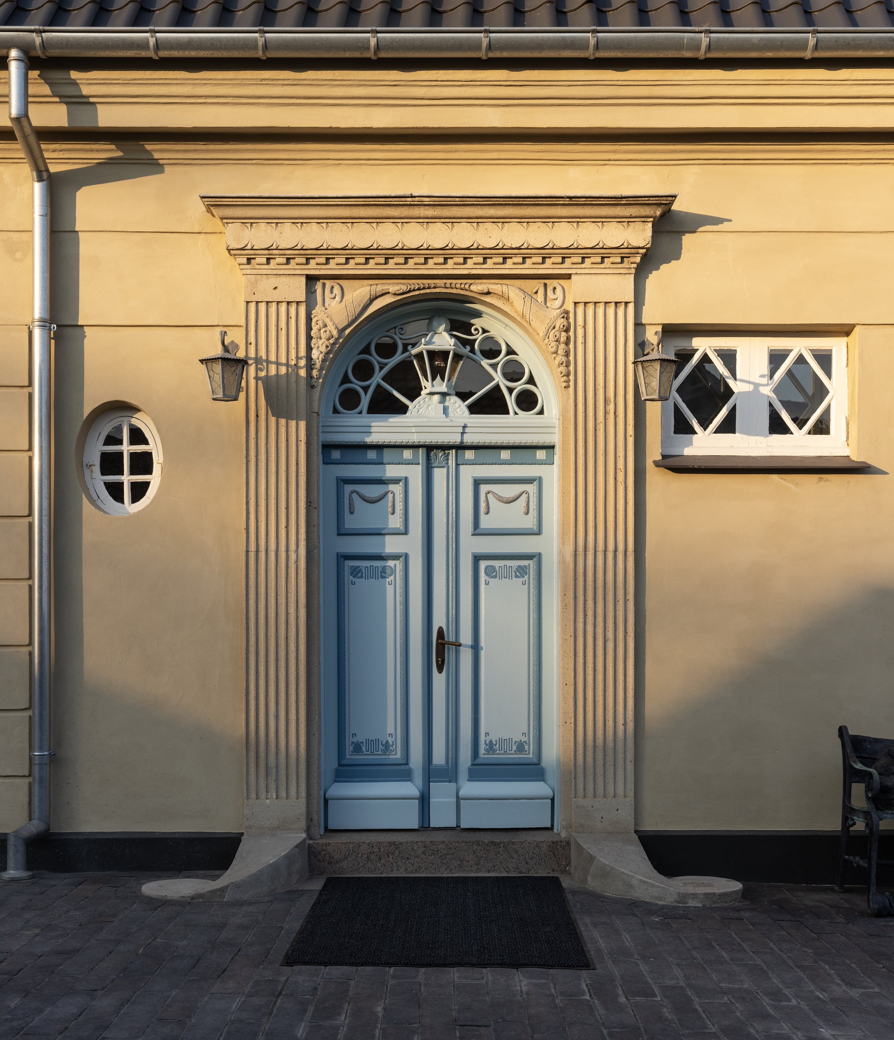 Exterior of Pearl by Paul Proffitt