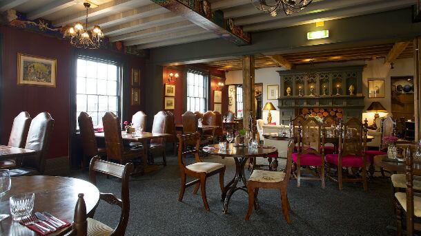 freehouse-fdiningroom-610.jpg