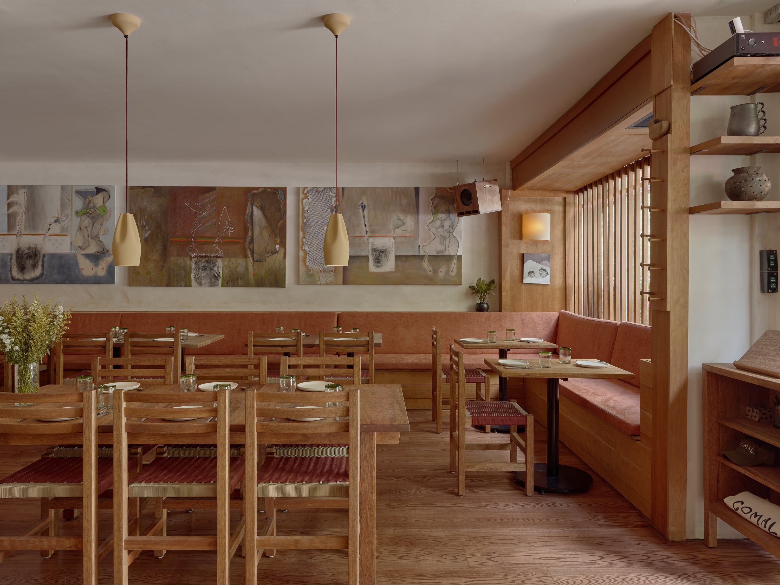 Comal New York interior