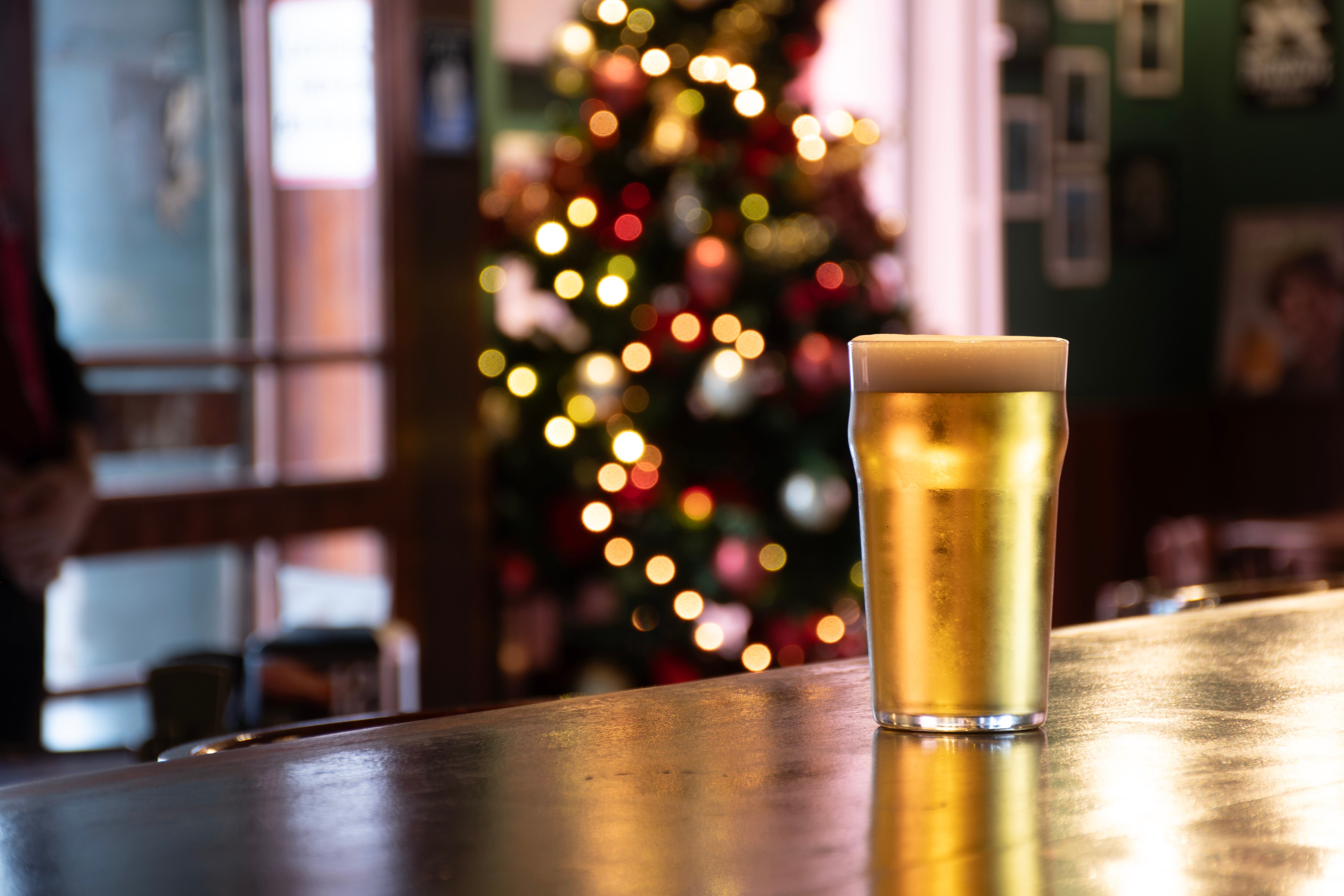 Restaurants see ‘muted’ sales growth in December while pubs enjoy ‘late festive surge’