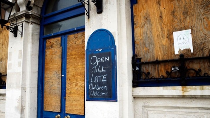 800 licensed premises lost in final quarter of 2023
