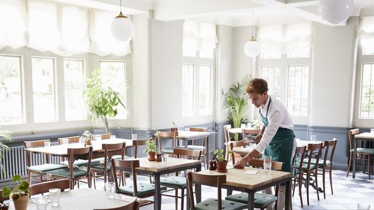 Hospitality faces ‘summer slump’ without action to alleviate recruitment challenges