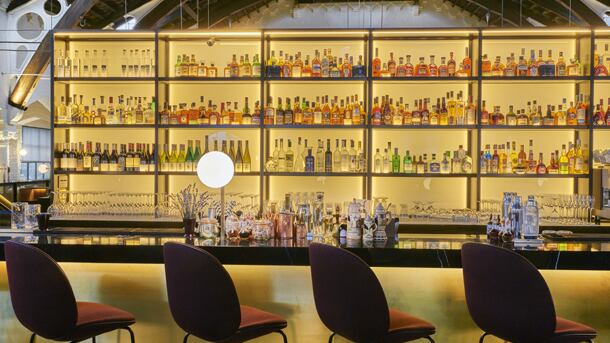 Meister-Bar-2.jpg