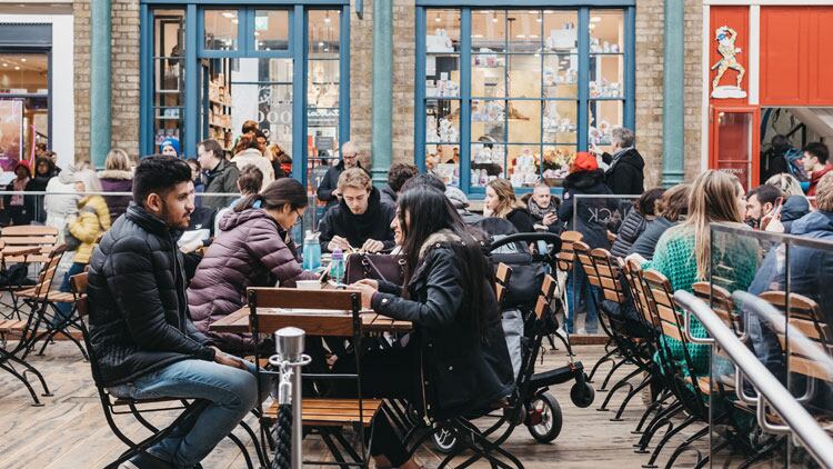 Percentage of UK restaurant companies making a profit doubles