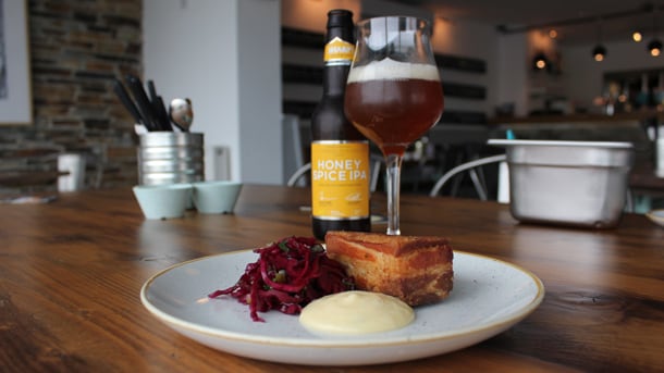 Honey-Spice-IPA-with-pork-b.jpg