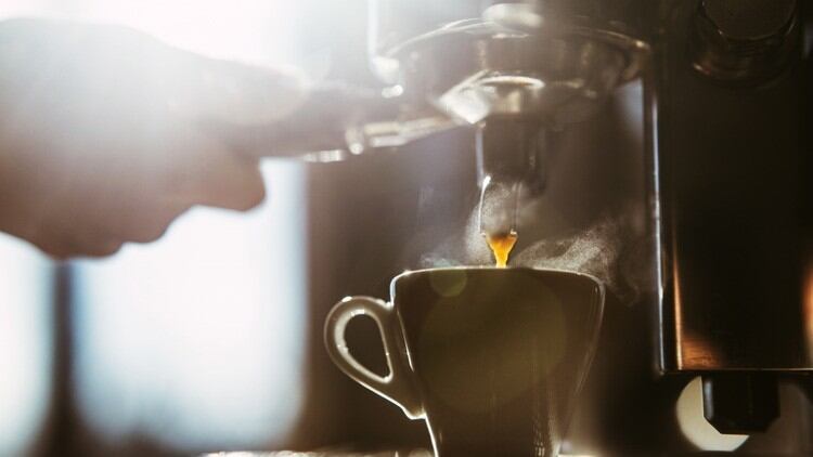 UK café market set to exceed 2019 value in 2022