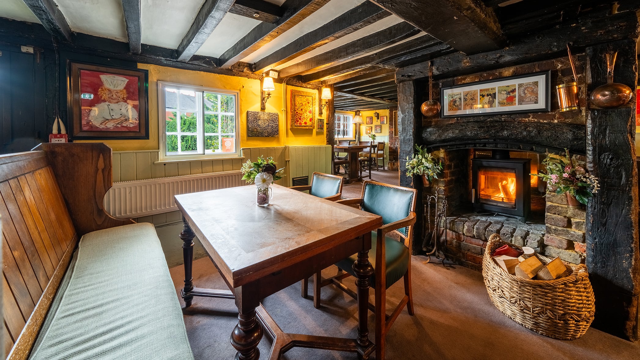 Simon Bonwick The Crown at Bray