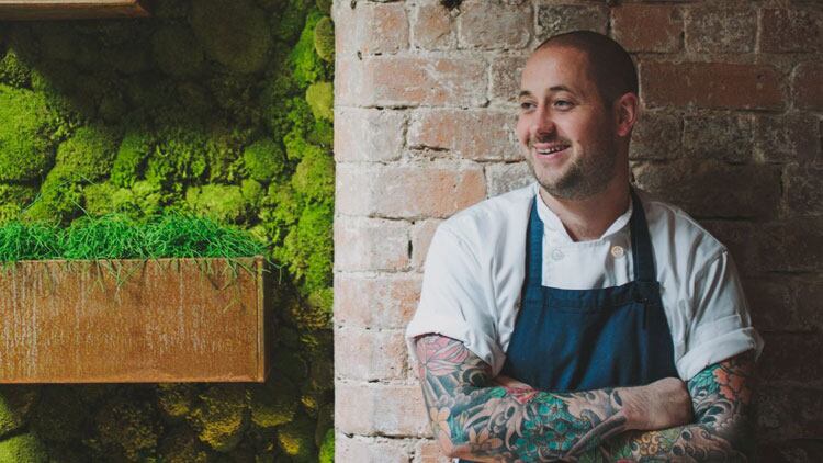 Alex Bond launches crowdfund for fried chicken restaurant Mollis