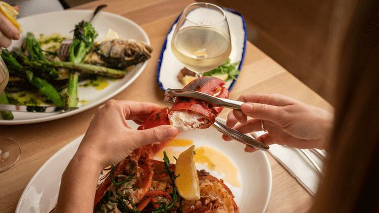 The-Seafood-Bar-food.png