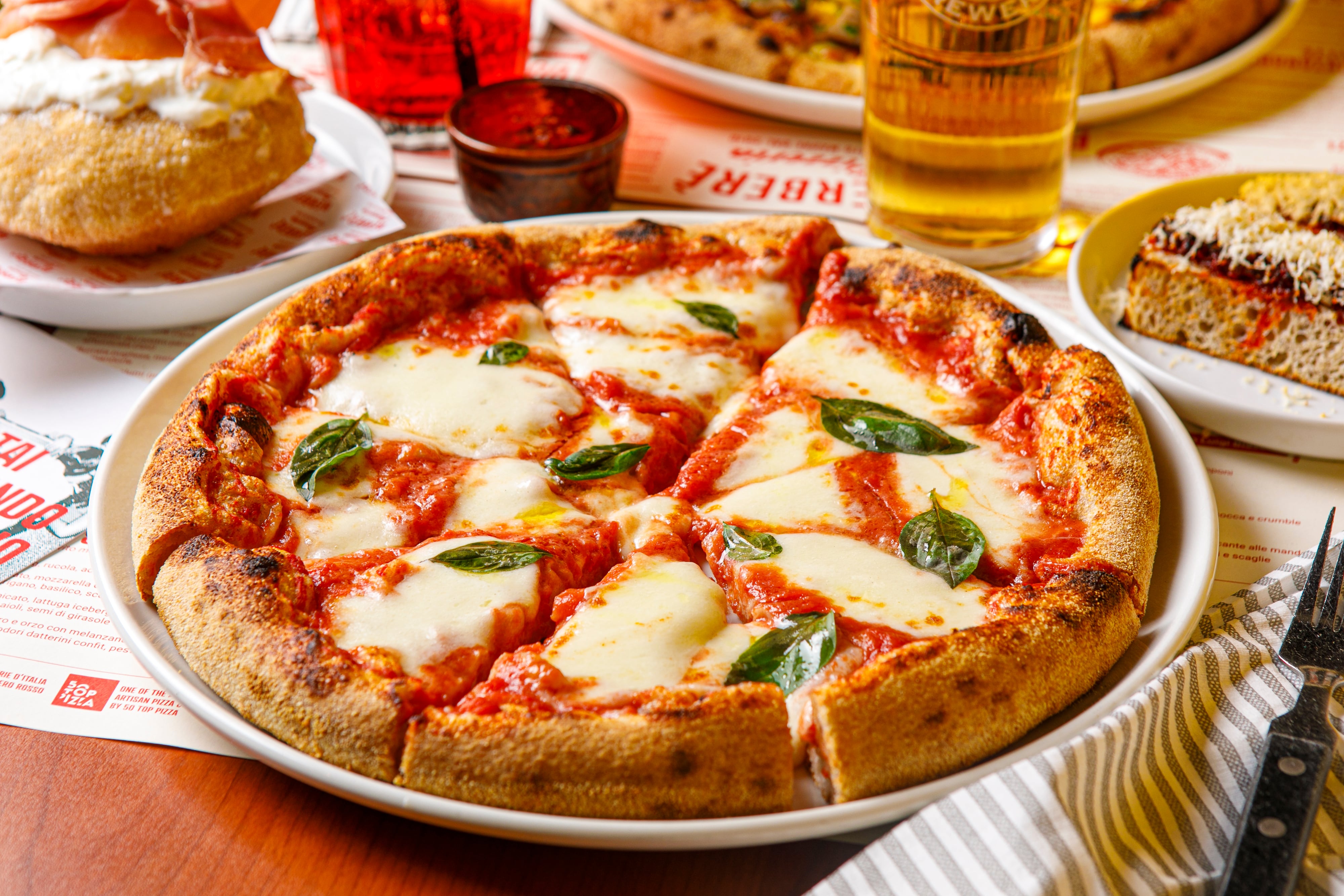 Berbere's margherita pizza