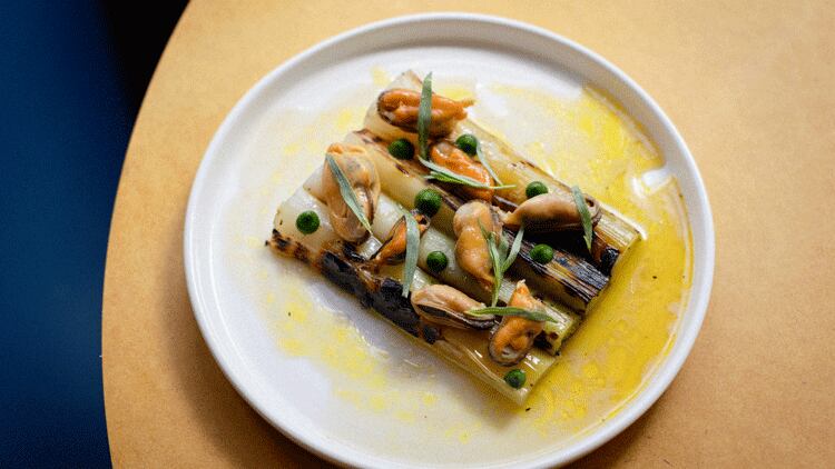 Leek-mussel-vinaigrette-credit-Ed-Schofield.png