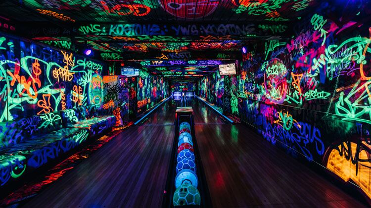 Lane7 to bowl into London