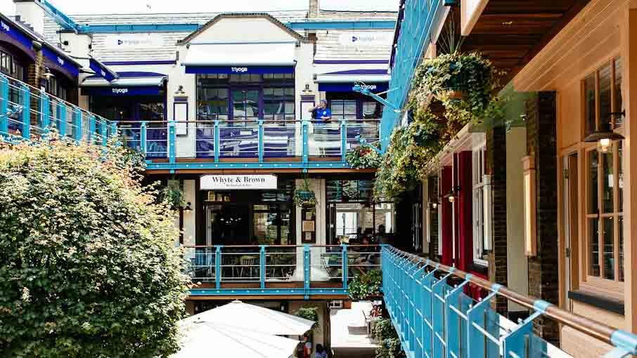 Wright & Bell adds Whyte & Brown to its hospitality portfolio