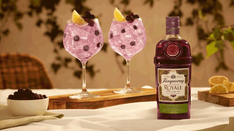 Tanqueray-Blackcurrant-Royale-web.png