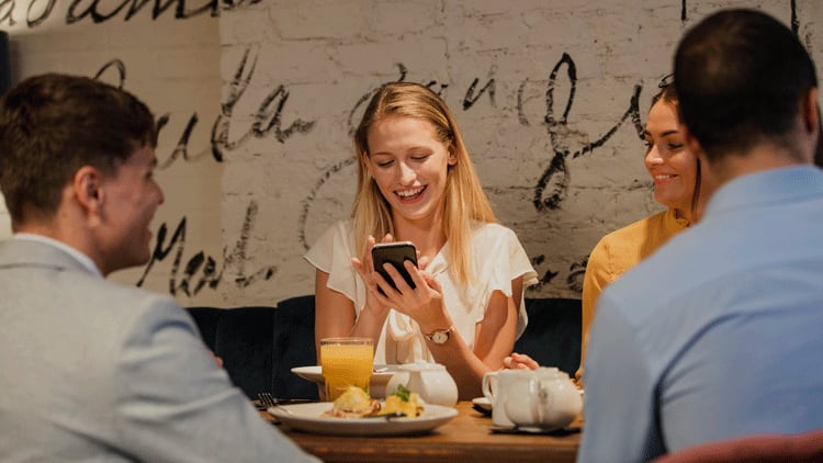 GettyImages-871544692-smartphone-savvy.png
