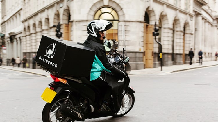 Deliveroo 'rescue team' to offer restaurants dark kitchen space