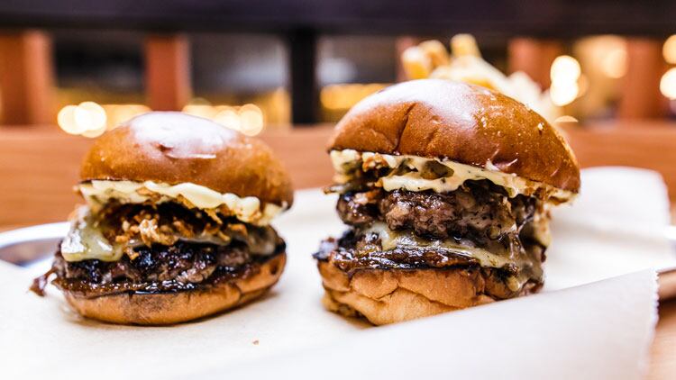 sevendialsmarket-burgers.jpg