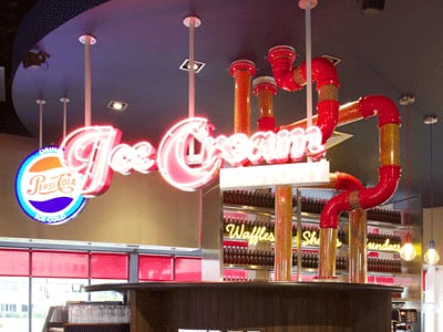 Pizza-Hut-restaurant.png