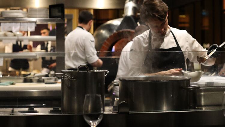 Amsterdam-founded steakhouse Mr Porter takes former Trader Vic’s site