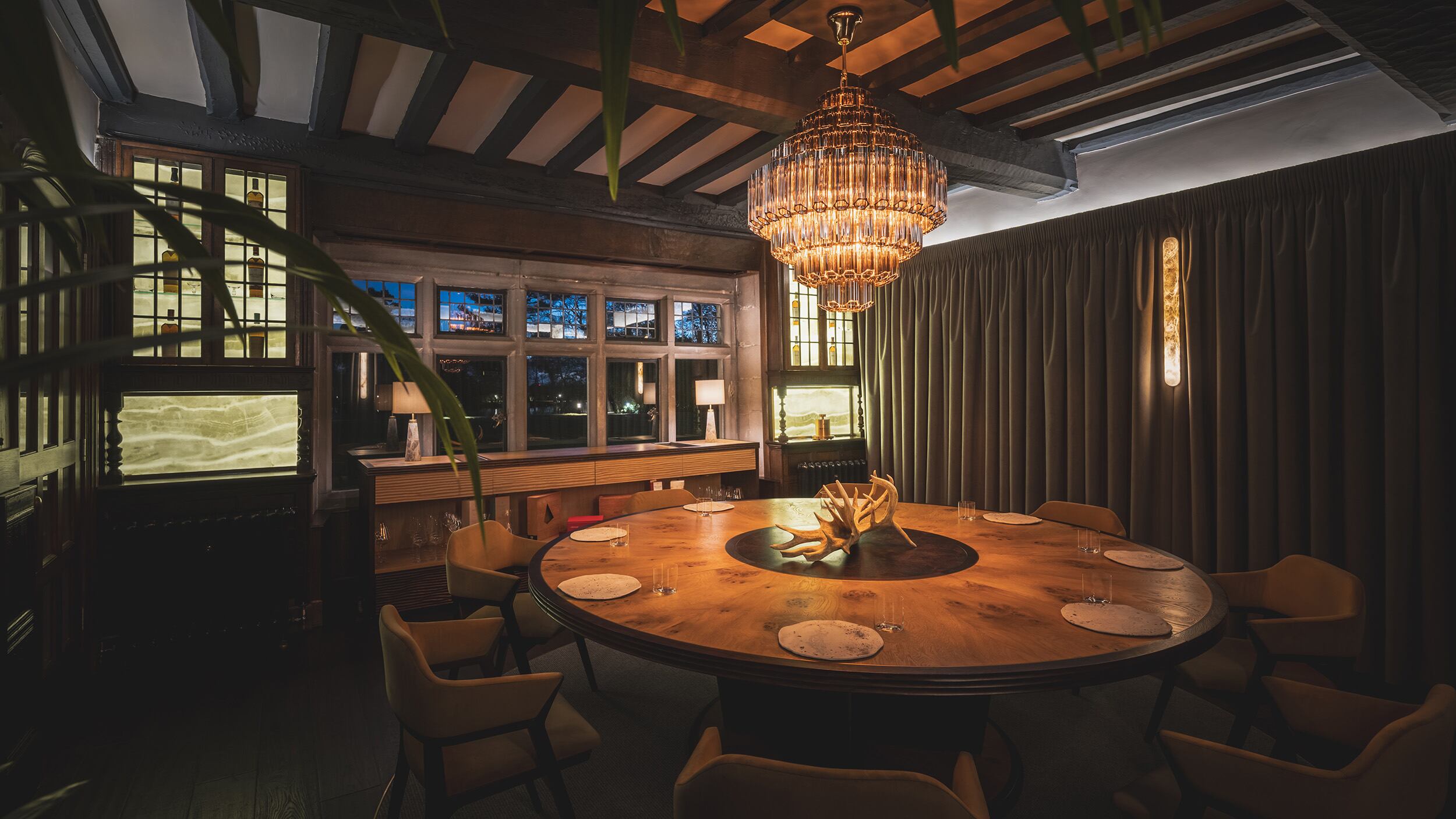 Atelier Hearth seats up to 12 people