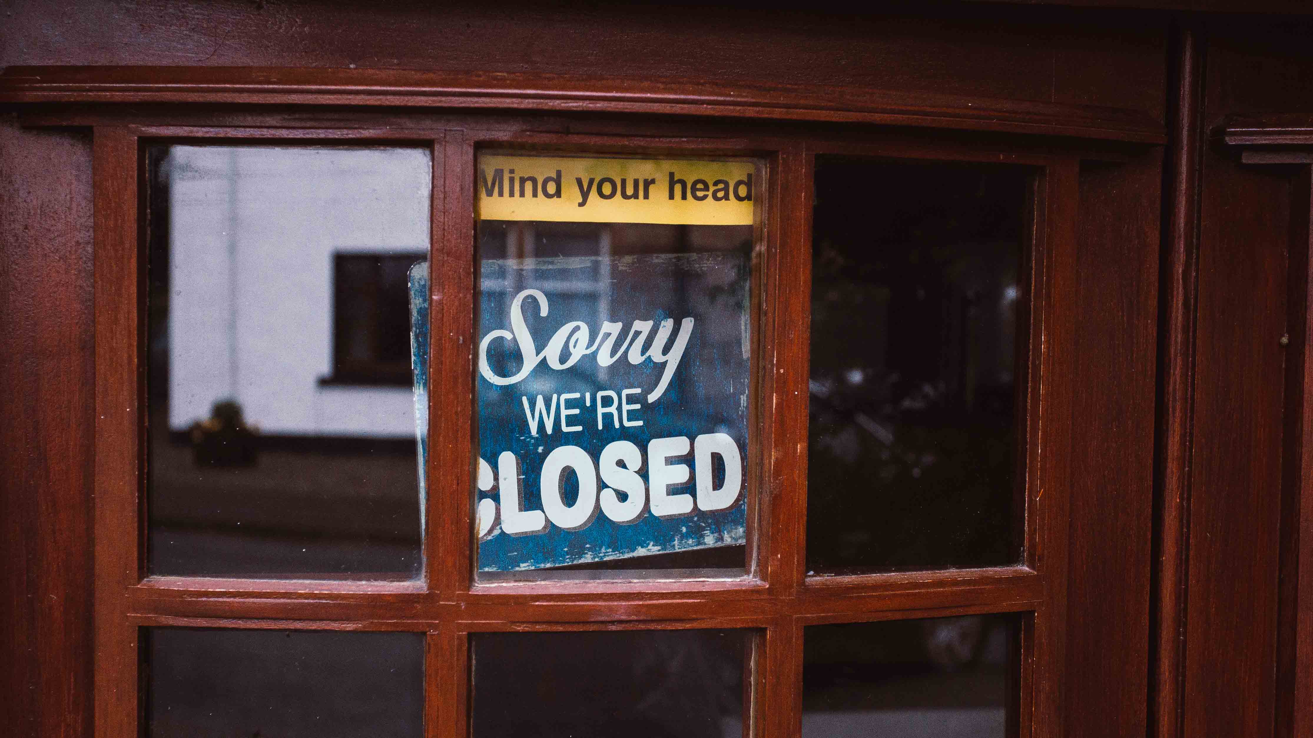 Rate of decline of licensed UK premises almost doubles in a year