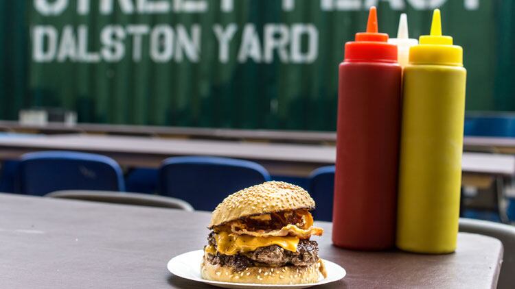 Bleecker-condiments.jpg
