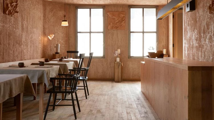 Mãos to close next month