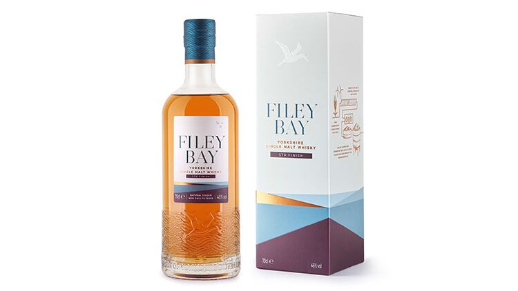 Filey-Bay-STR-Finish-bottle-and-sleeve-r.jpg