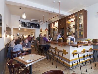 Interior-Bistro-Union-C-M-F.jpg