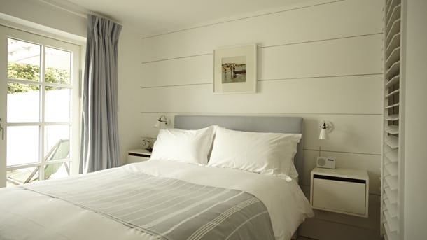 gallivant-bedroom-2.jpg