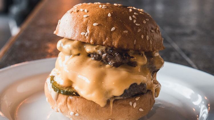 FLANK-Cheeseburger.jpg