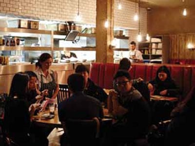 burger-lobster-interior.jpg