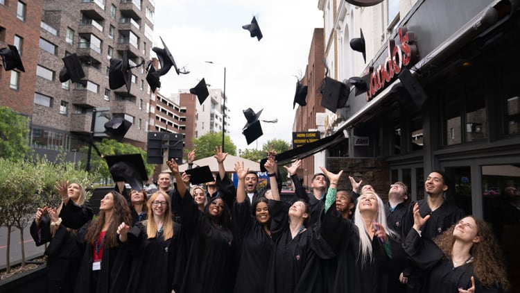 Nando-s-launches-school-leaver-apprenticeship-programme-for-second-year.jpg