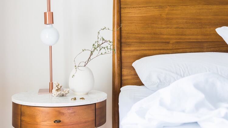 Hotels-ordered-to-close-to-the-public.jpg