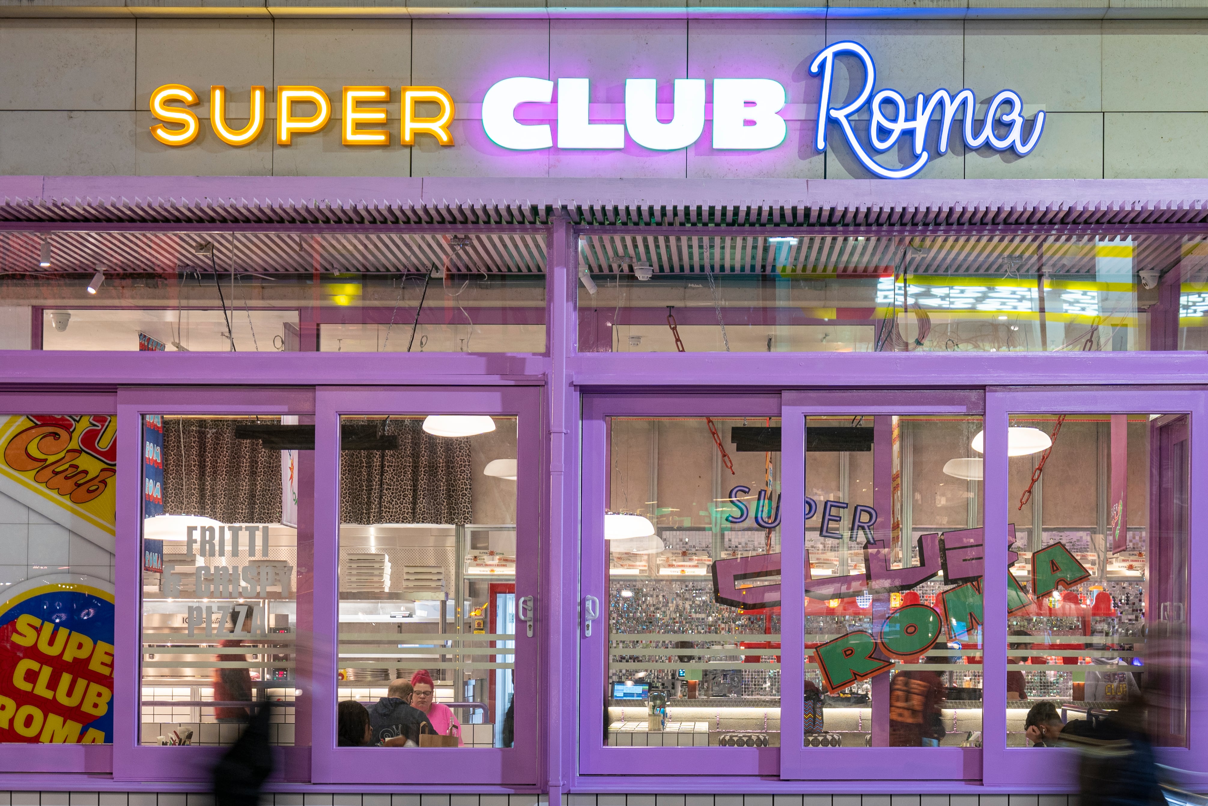 Super Club Roma exterior
