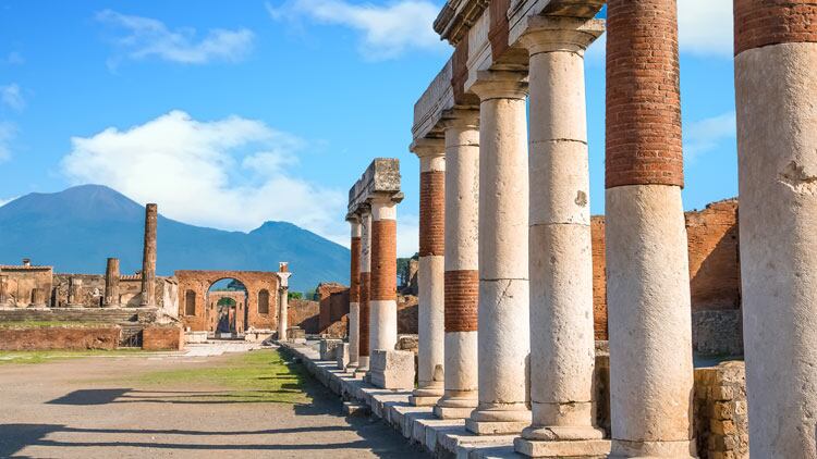 The Lowdown: The Last Supper in Pompeii