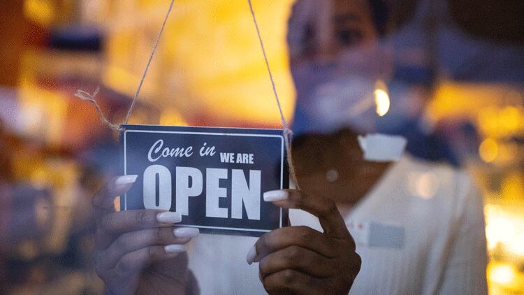 Pub and bar market predicted to recover to 99% of its pre-pandemic value in 2022