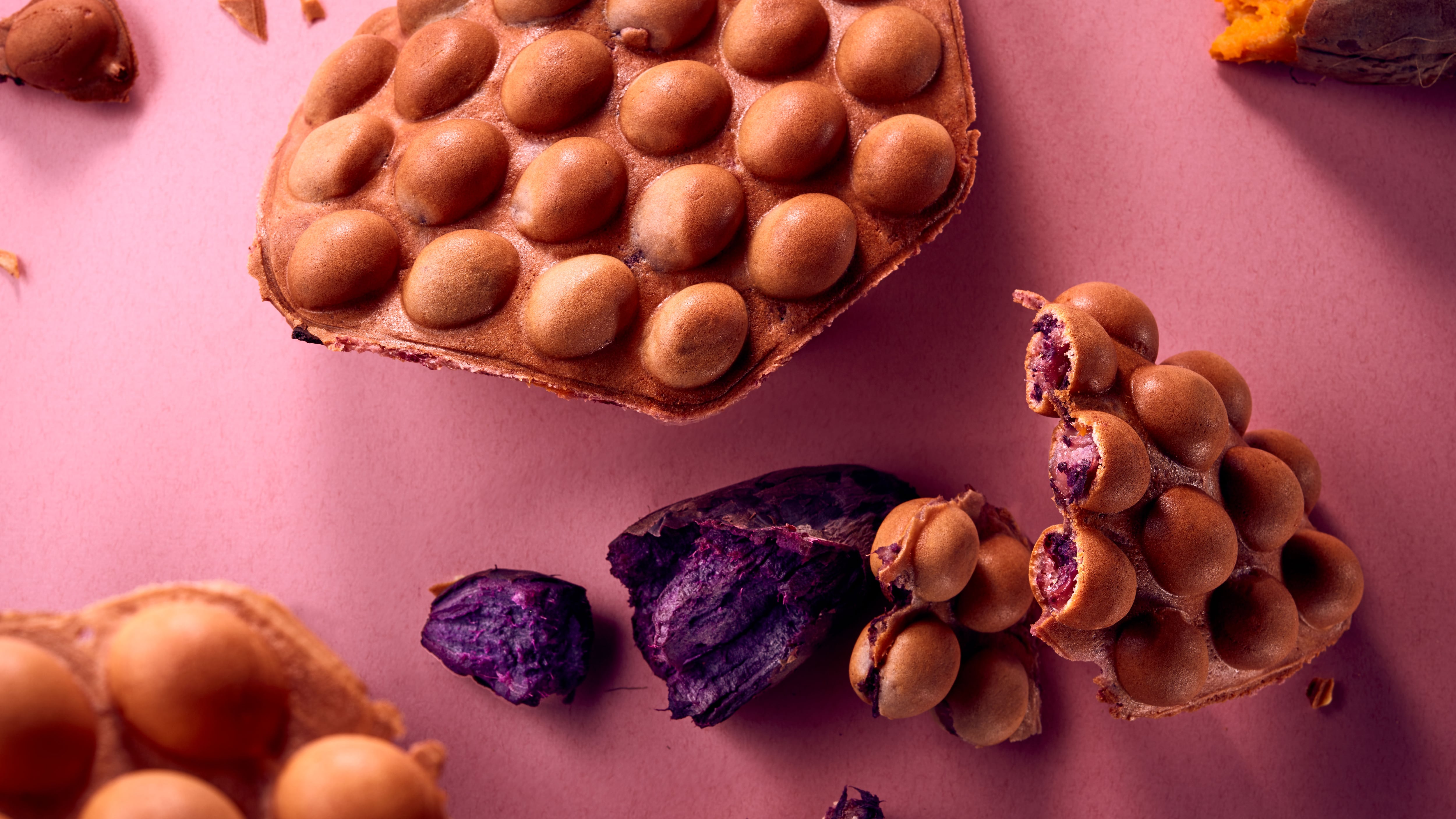 A Mammy Pancake bubble waffle