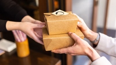 Restaurants' delivery and takeaway sales growth slows as volume drops