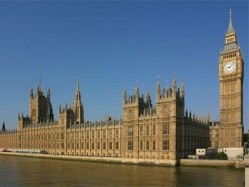 MPs yesterday voted to back Government plans to regulate the pubco-tenant debate with a number of members criticising the efforts by some in the industry to pursue self-regulation